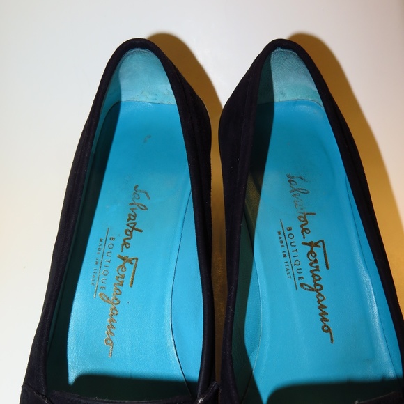 SALVATORE FERRAGAMO Boutique Suede Italy 8B - Picture 6 of 8